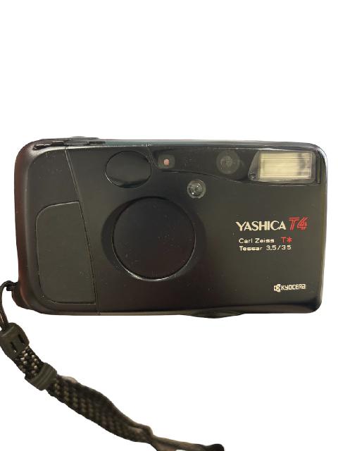 YASHICA ヤシカ T4 Carl Zeiss Tessar コンパクトフィルムカメラ