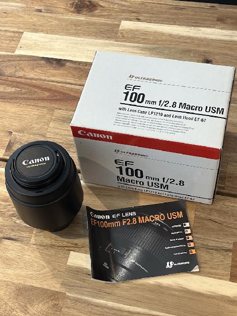 Canon EF 100mm f2.8 MacroUSM