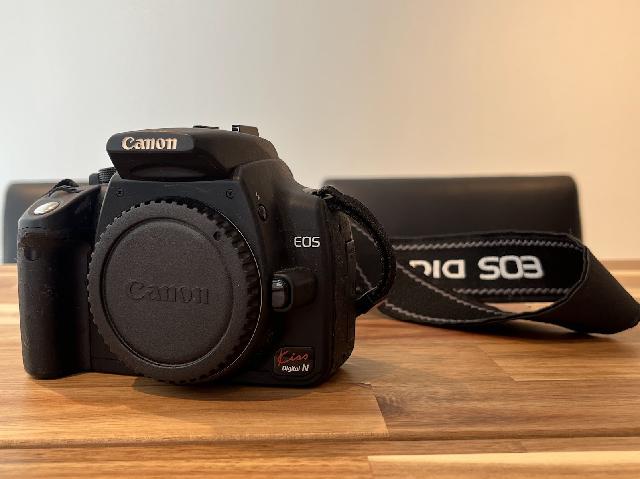 Canon EOS KISS Digital N