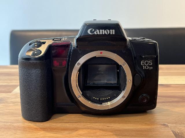 Canon EOS 10QD　