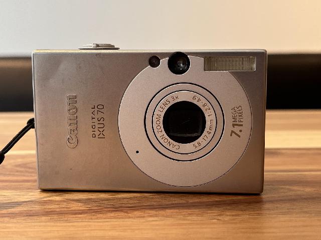 Canon DIGITAL IXUS 70