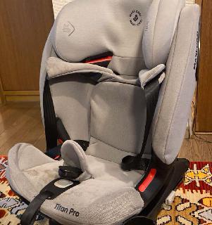 チャイルドシート☆Combi☆茶色・説明書あり【浜村鹿野温泉ICから3分