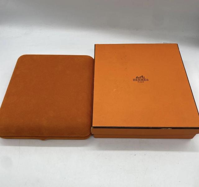 【正規品】エルメス 空箱 28×30×27cm エルメス 空箱・保存ケースセット （ エルメス）の買取価格 （ID
