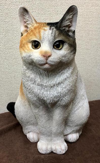 三毛猫　お座り　置物　インテリア　オブジェ