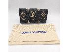 ルイヴィトン　LOUIS VUITTON　ポルトフォイユ・サラ　モノグラム長財布の詳細ページを開く