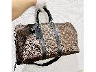 LOUIS VUITTON キーボルバンドリエール45 モノグラムマカサーの詳細ページを開く