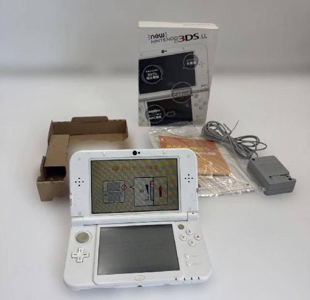 New Nintendo 3DS LLホワイト充電器付き 神戸市 （ ニンテンドーDS本体