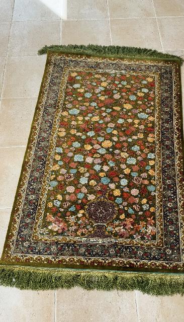 ペルシャ絨毯　ラグ