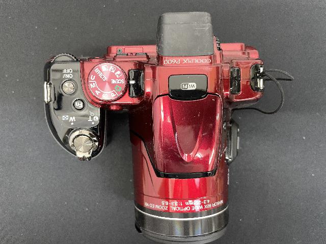 NIKON P600