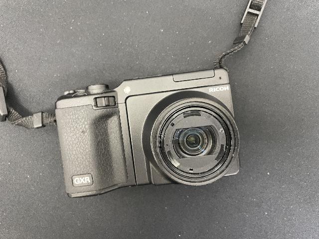 RICOH GXR P10 kit