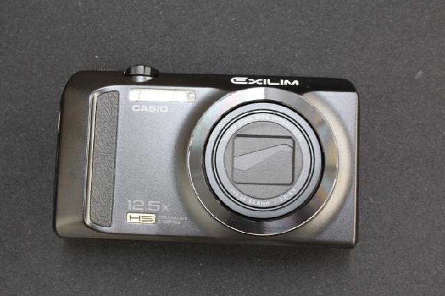 CASIO EXILIM EX-ZR200
