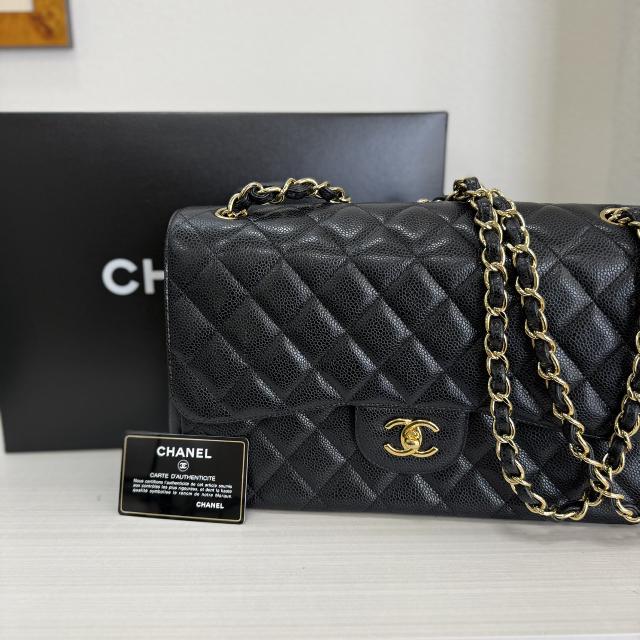 シャネル　マトラッセキャビアスキン　Wフラップ　ショルダーバッグ