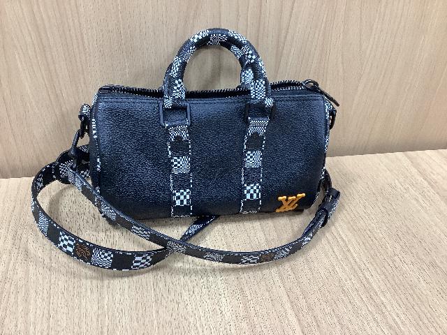 ルイヴィトン ディストーテッド シティキーポル XS　2WAY　ハンドバッグ