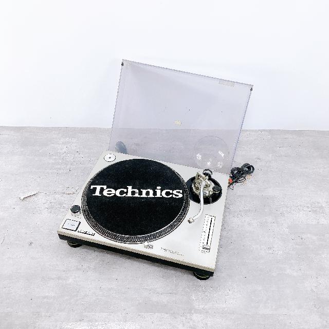 レコードプレーヤー