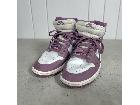 ナイキ エア ジョーダン 1 レトロ ハイ OG Mauve 27.5cmの詳細ページを開く