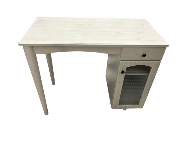 ニトリ　パソコンデスク