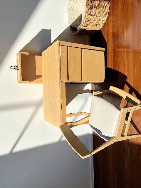 カリモク　勉強机