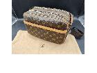 LOUIS VUITTON モノグラム リポーターPM M45254 の詳細ページを開く