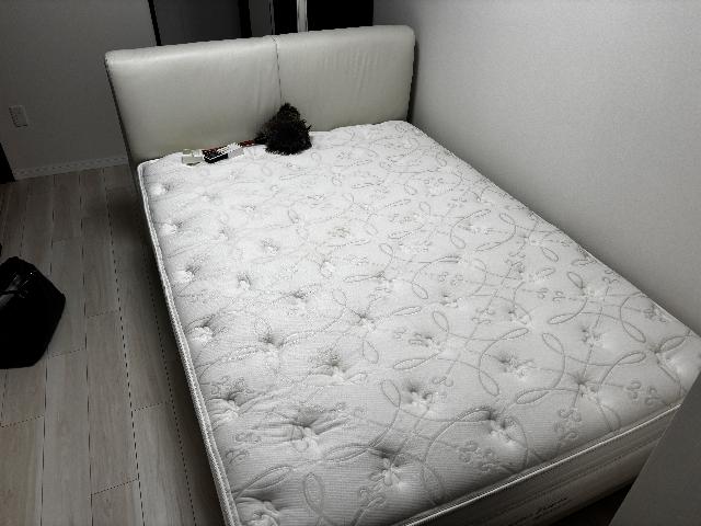 KINGSDOWN（キングスダウン）のダブルベッド