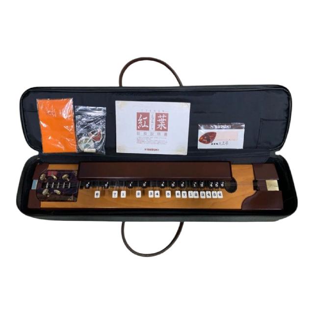 美品！電気大正琴 スズキ 紅葉 ハードケース・付属品セット SUZUKI スズキ 大正琴 紅葉 もみじ ケース・付属品付き 和楽器