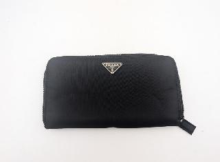格安セール♪五千円以上値下げ中♪美品⭐︎PRADA ブラック マネークリップ Amazon初売り】憧れブランド「PRADA（プラダ）」のアイテム6選＆人気