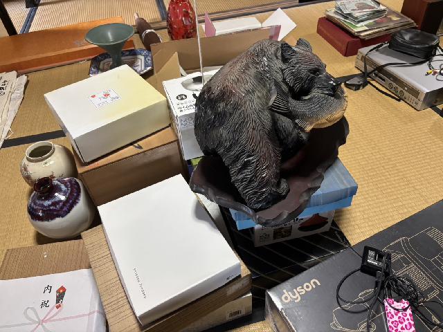熊の置物や骨董品をまとめて査定（実家整理のご相談）