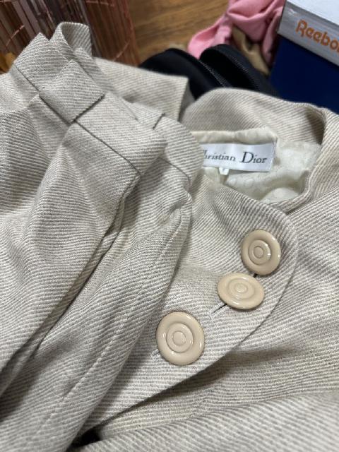 サイズが合わなくなり着なくなったディオールのジャケット