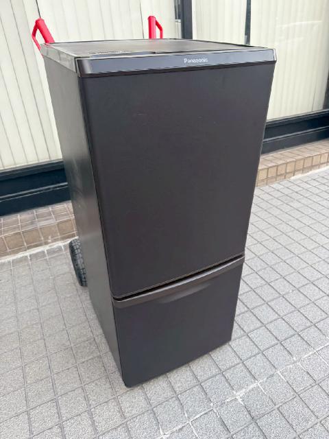 Panasonic 2ドア冷蔵庫 NR-B14DW-T 2021年を4,500円で出張買取 