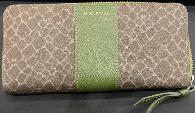 ニナ・リッチ（NINA RICCI） 「グレインヌーボー」シリーズ  ラウンドファスナー長財布
