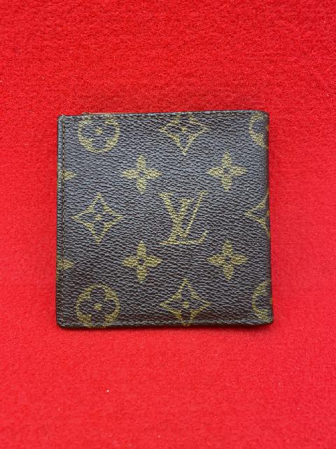 LOUIS VUITTON（ルイ・ヴィトン）モノグラム 二つ折り財布