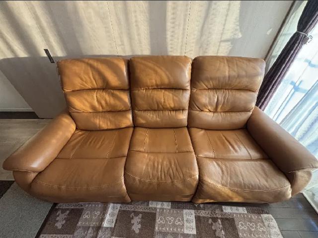 電動ソファNビリーバ厚皮キャメル