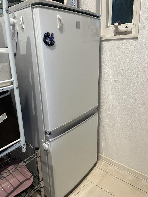 冷凍冷蔵庫 SHARP 2018年 7年落ち 2ドア （ 冷蔵庫・冷凍庫）の買取