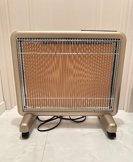 遠赤外線暖房器 サンルミエ