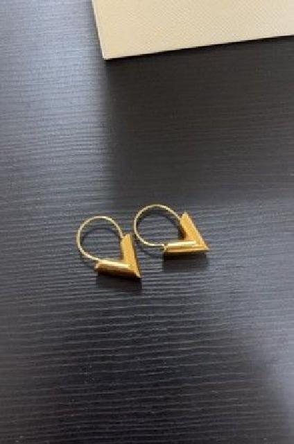 ピアス