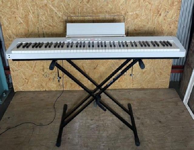 CASIO 電子ピアノ Privia PX-S1000 ホワイト 白 スタンド付 2020年製 CASIO Privia PX-S1000 電子ピアノ スタンド付き （ 電子