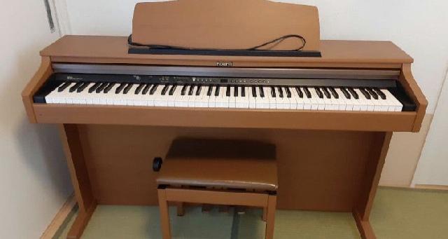 Roland 電子ピアノ HP-103 埼玉県 上尾市 （ 電子ピアノ）の買取価格 