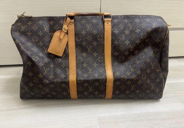 LOUIS VUITTON バック