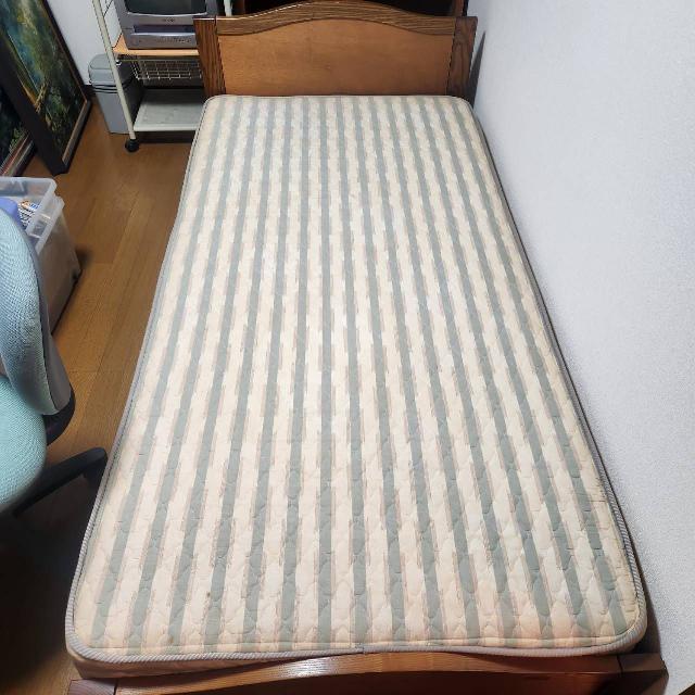 シングルベッド