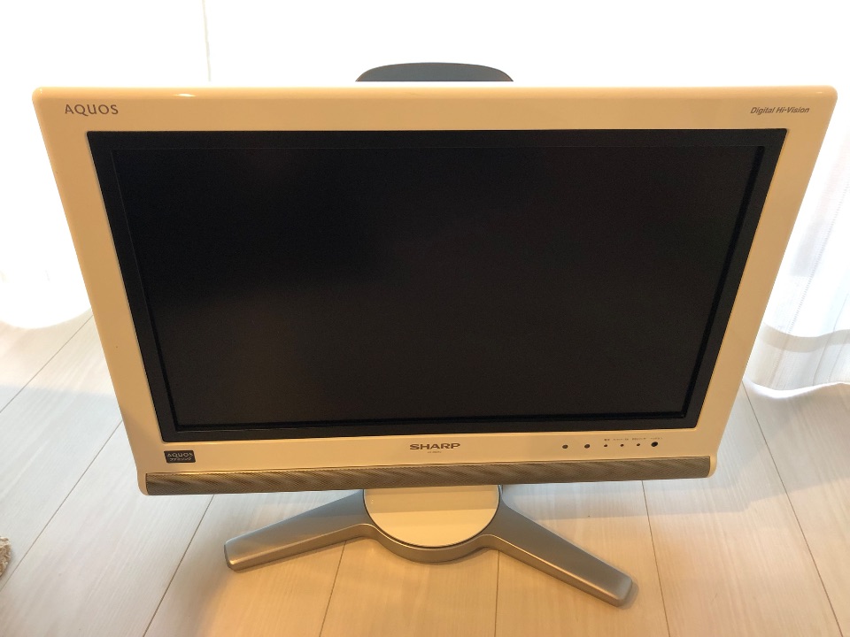 SHARP液晶カラーテレビ・LC-20D10