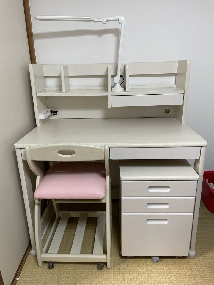 学習机と椅子 その1