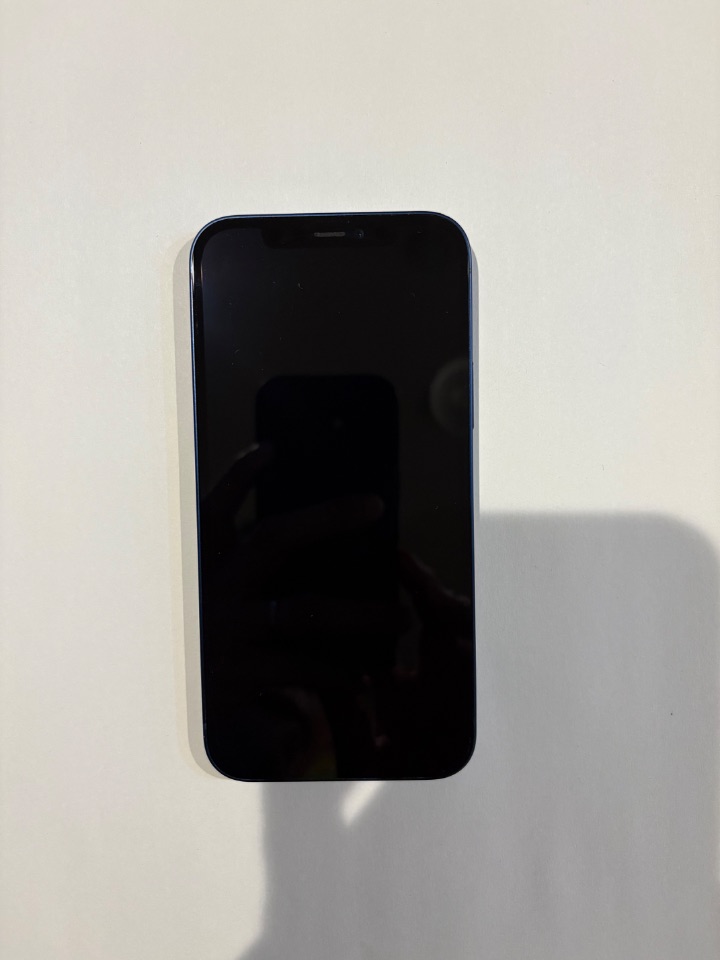 iPhone12
