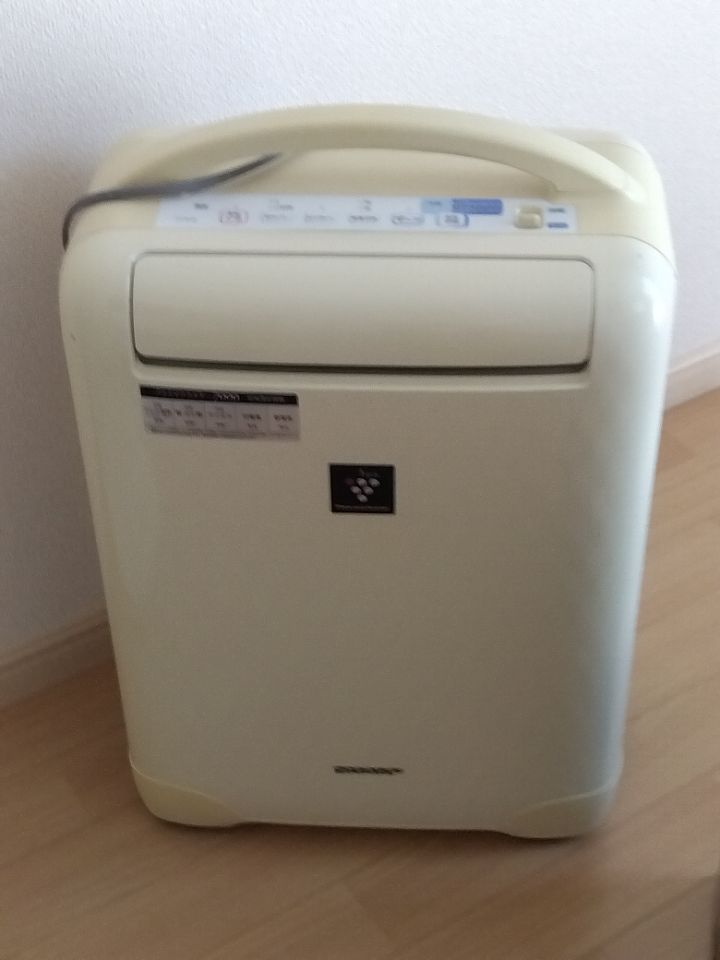 SHARP　CV-B100　除湿器