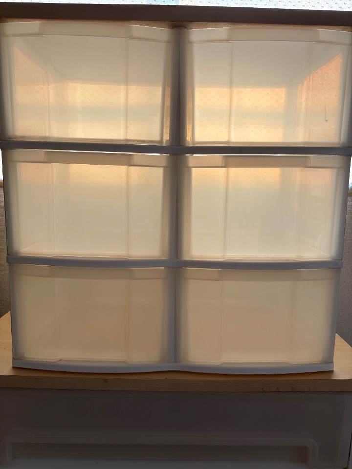 プラスチックローチェスト