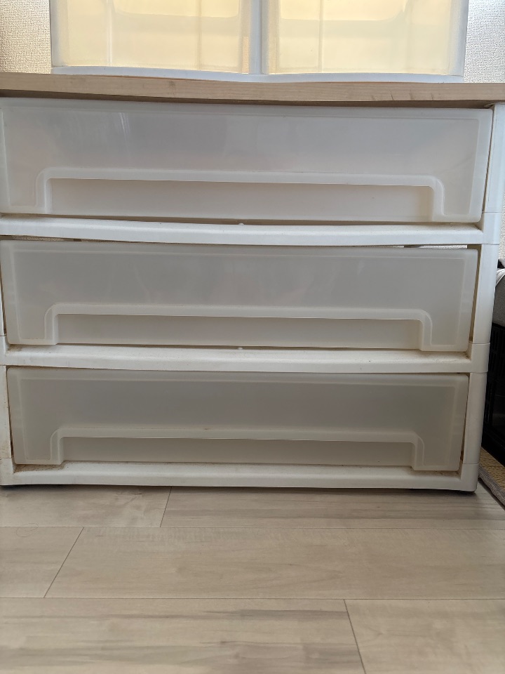 プラスチックローチェスト