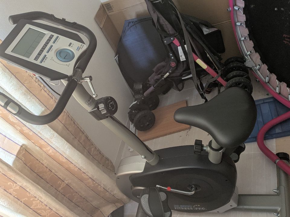アルインコ(ALINCO) フィットネスバイク AF6200 見やすい大型液晶メーター エアロマグネティック 心拍・体力測定付き 8段階負荷調節 スタンダードモデル せやねん テレビで紹介された