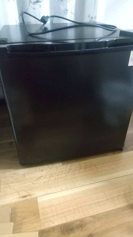 小型冷蔵庫　JR046ML01GM