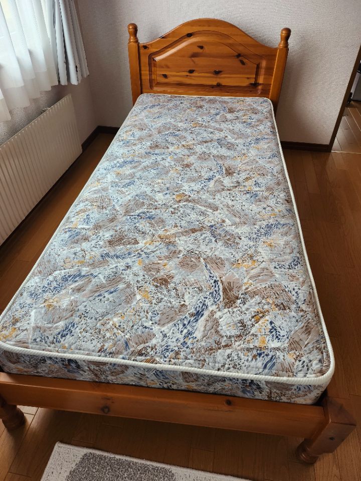 シングルベッド　フレーム