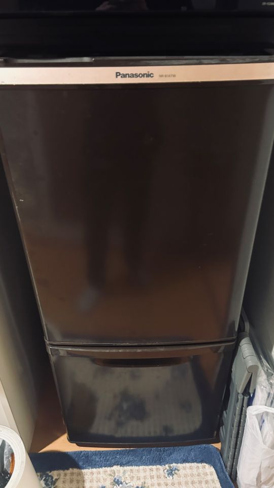 冷蔵庫　Panasonic　NR-B147W-T