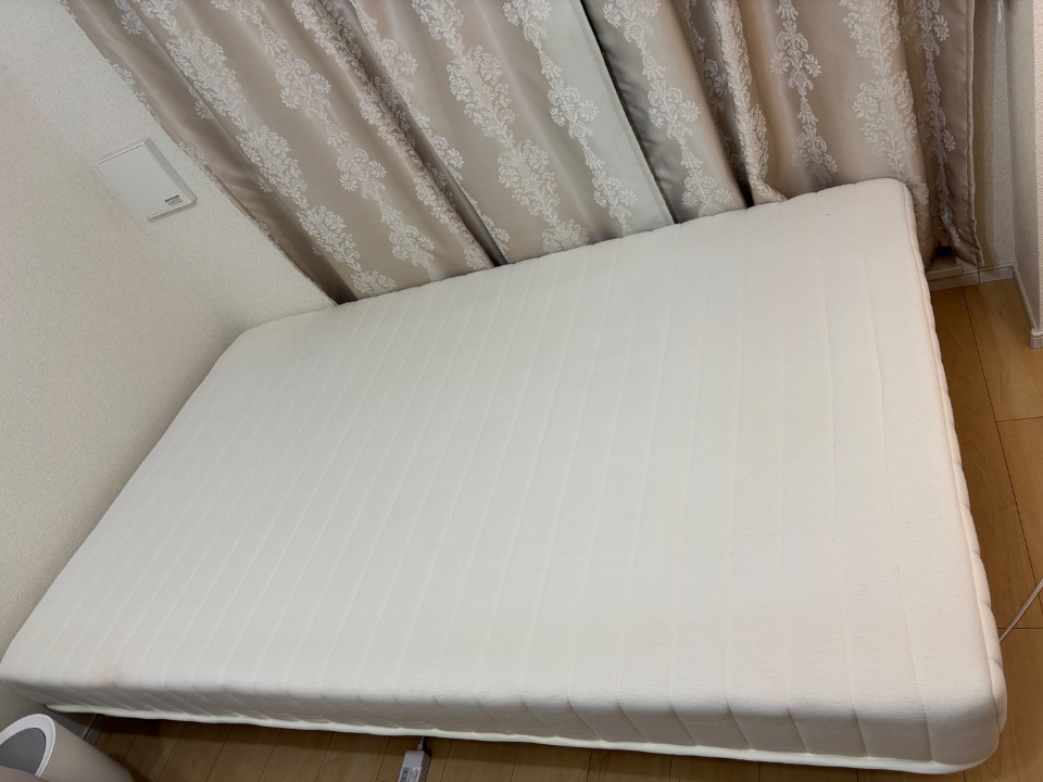 脚付きマットレスベッド セミダブル