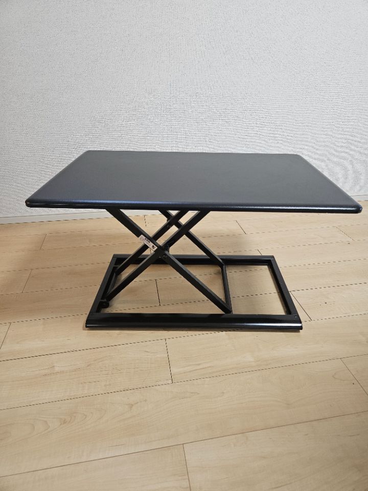 昇降式多機能テーブル